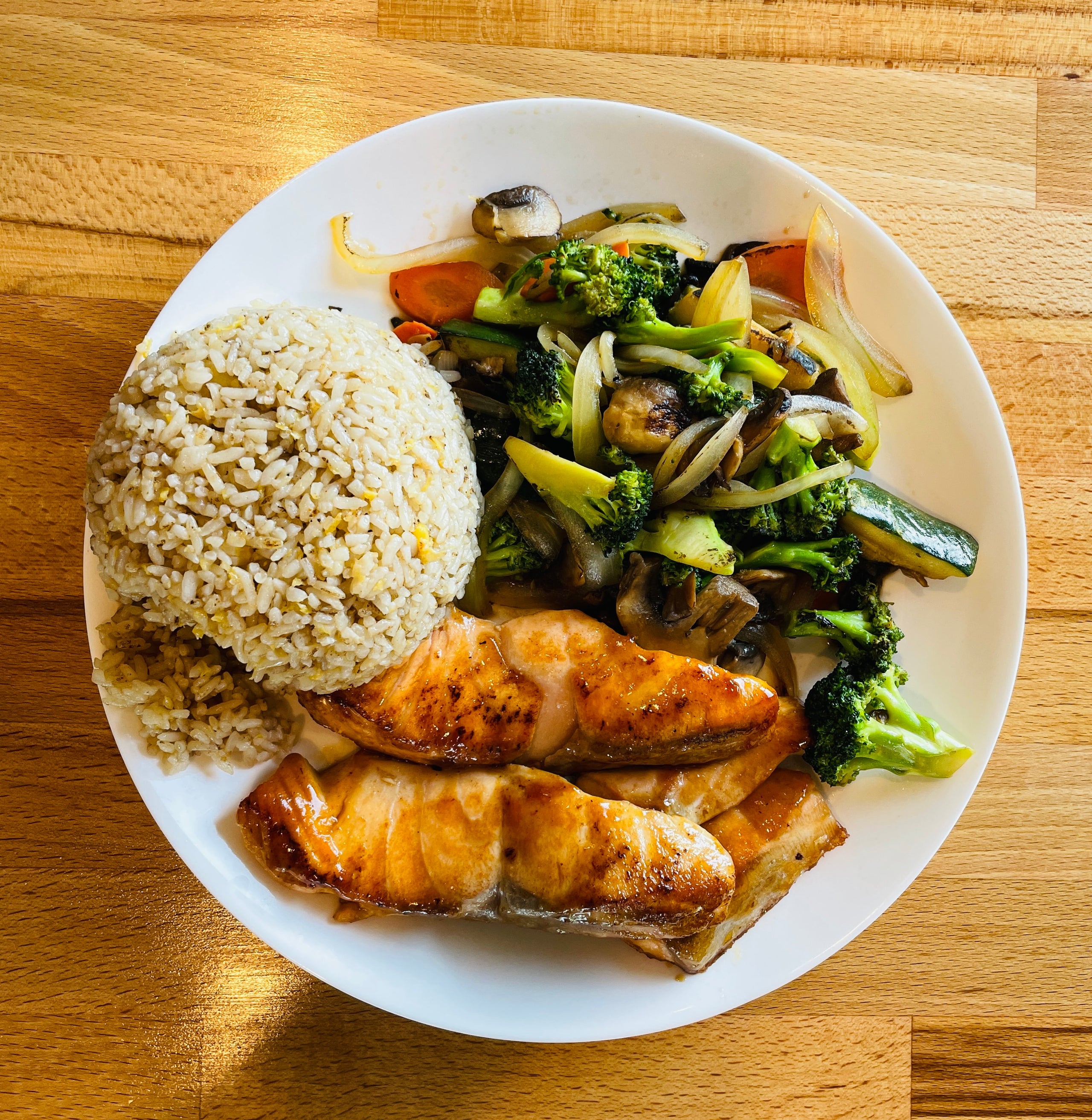 DH3. Hibachi Salmon Rice Alley
